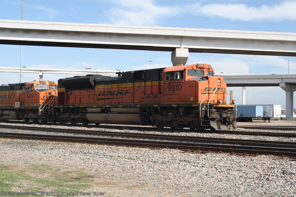 BNSF 9310